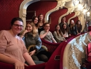 Schülerinnen und Schüler im Landestheater