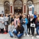 Gruppenbild vor dem Cafe Central in Wien